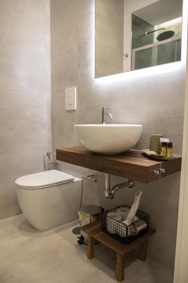 South Hands Luxury Rooms نابولي المظهر الخارجي الصورة