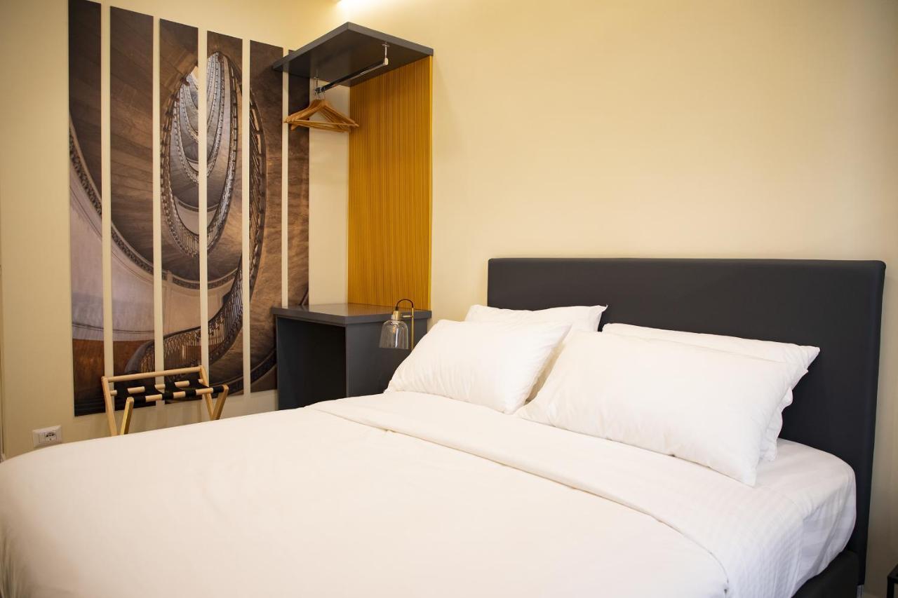 South Hands Luxury Rooms نابولي المظهر الخارجي الصورة