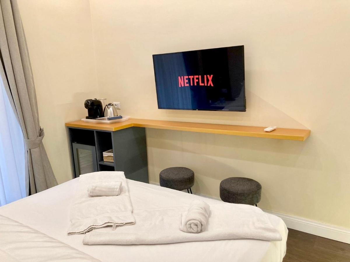 South Hands Luxury Rooms نابولي المظهر الخارجي الصورة