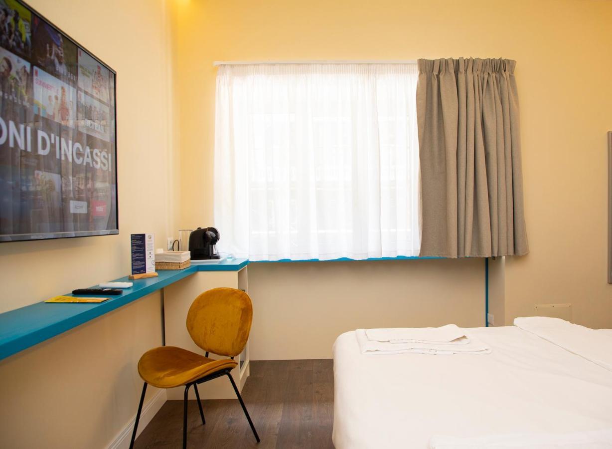 South Hands Luxury Rooms نابولي المظهر الخارجي الصورة