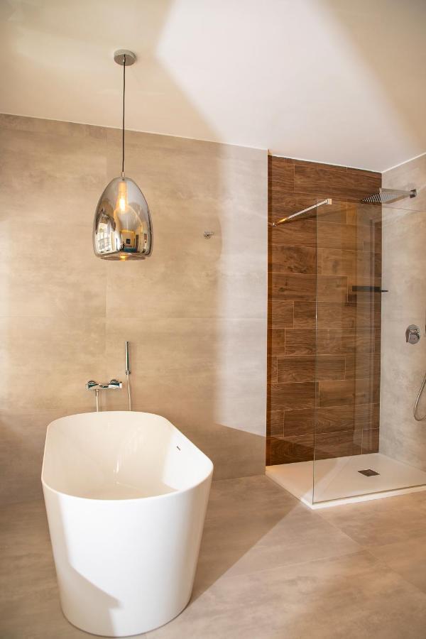 South Hands Luxury Rooms نابولي المظهر الخارجي الصورة